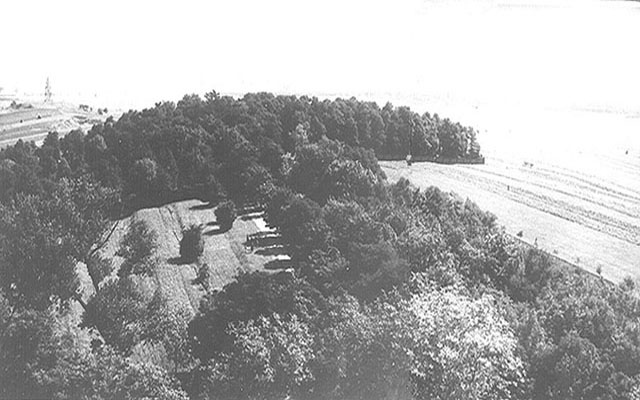 Rok 1953. Droga na cmentarz i Mała Góra