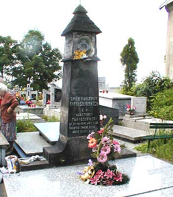 Gr�b rodziny Faryaszewskich