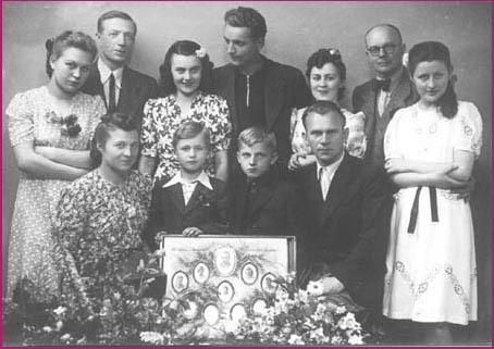 w zak�adzie fotograficznym Zudina